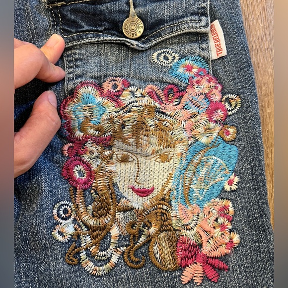 Y2K True Religion Skinny Jeans with Detailed Pocket Embroidery - Picture 4 of 12